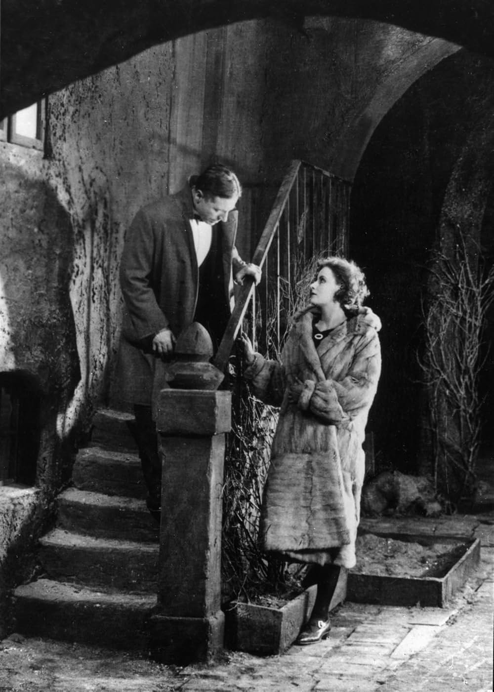 喜びなき街の画像