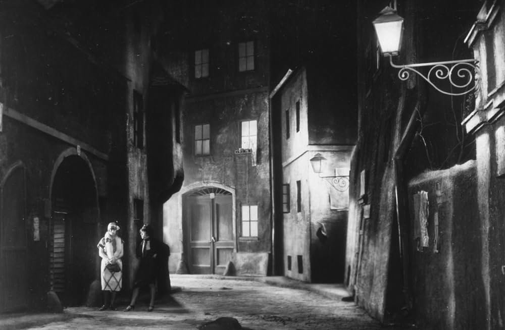 喜びなき街の画像