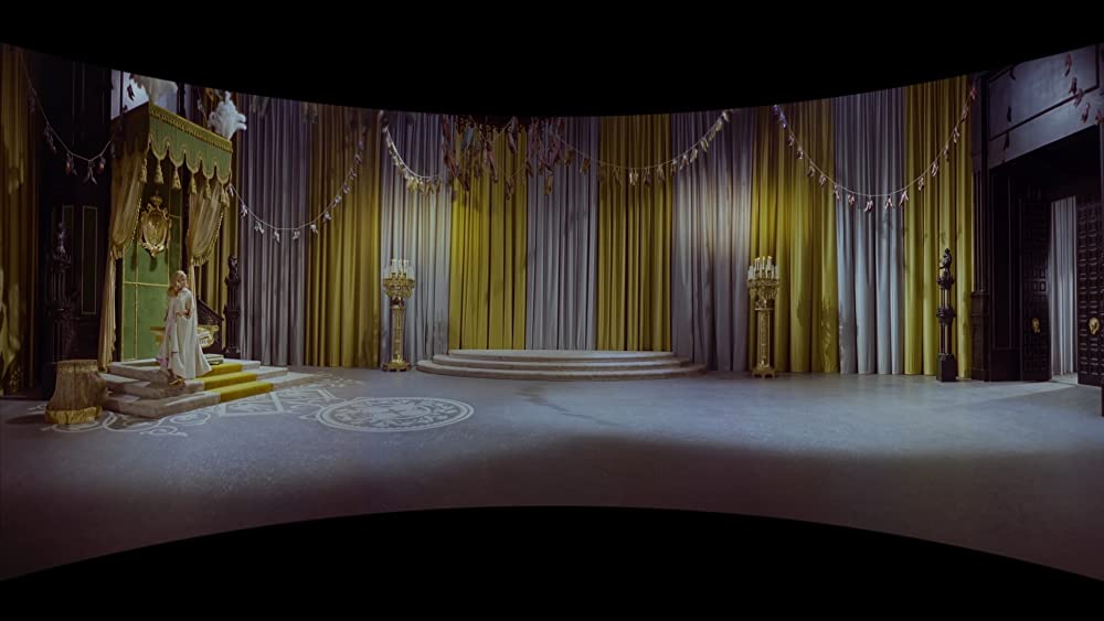 不思議な世界の物語の画像