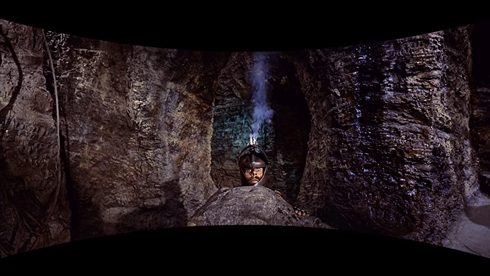 不思議な世界の物語の画像