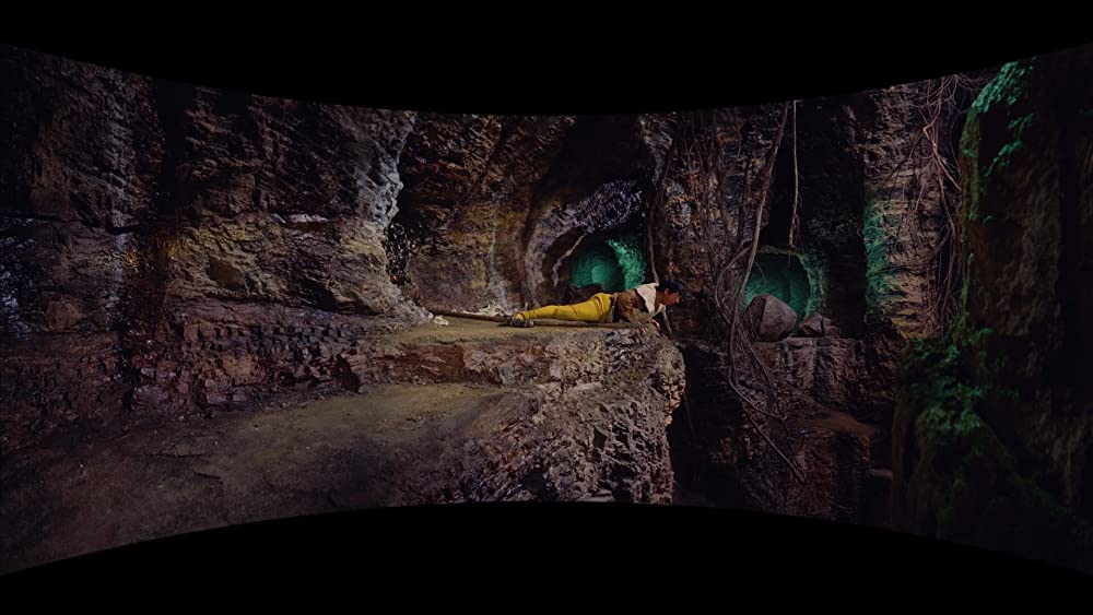 不思議な世界の物語の画像