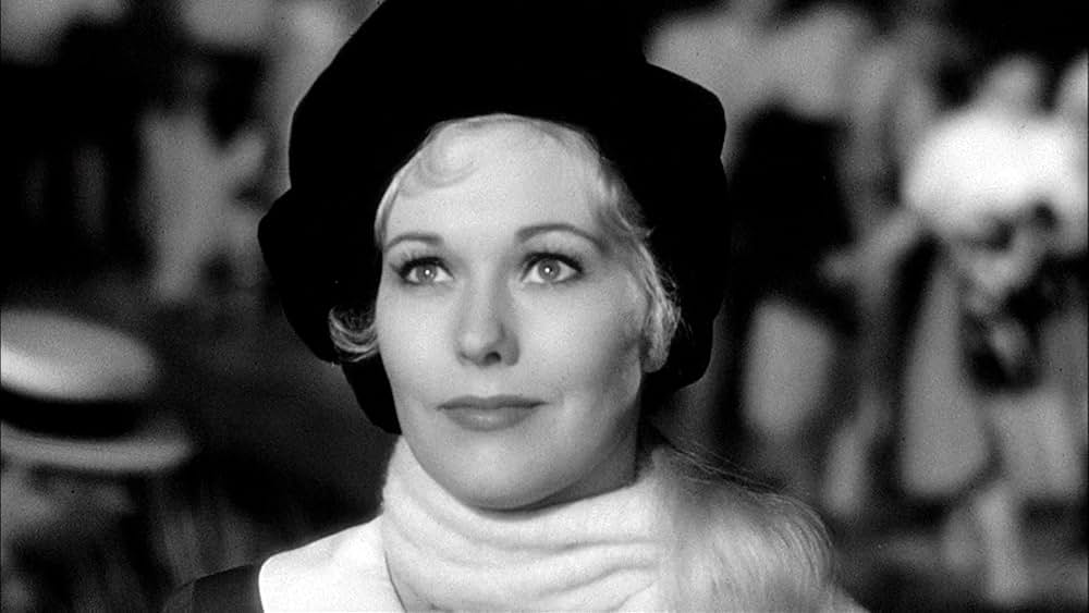 女ひとりの画像