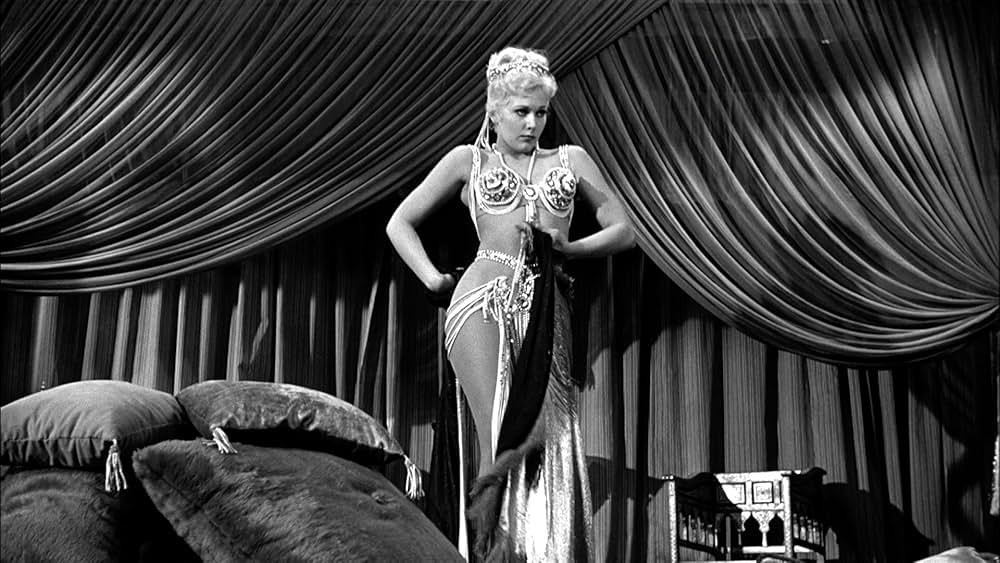 女ひとりの画像