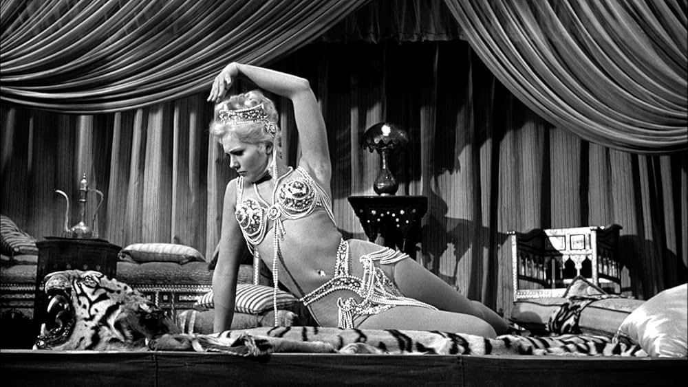 女ひとりの画像