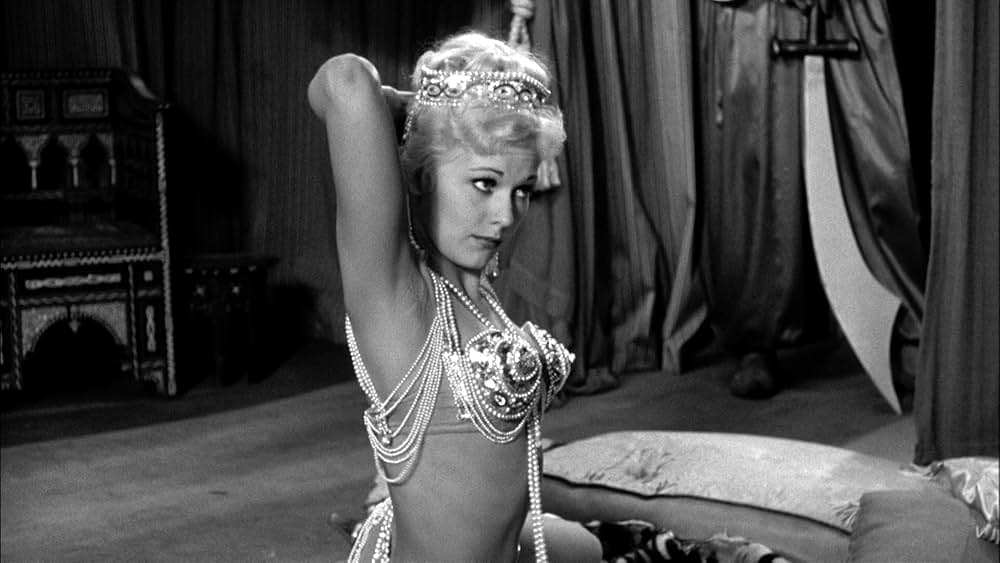 女ひとりの画像