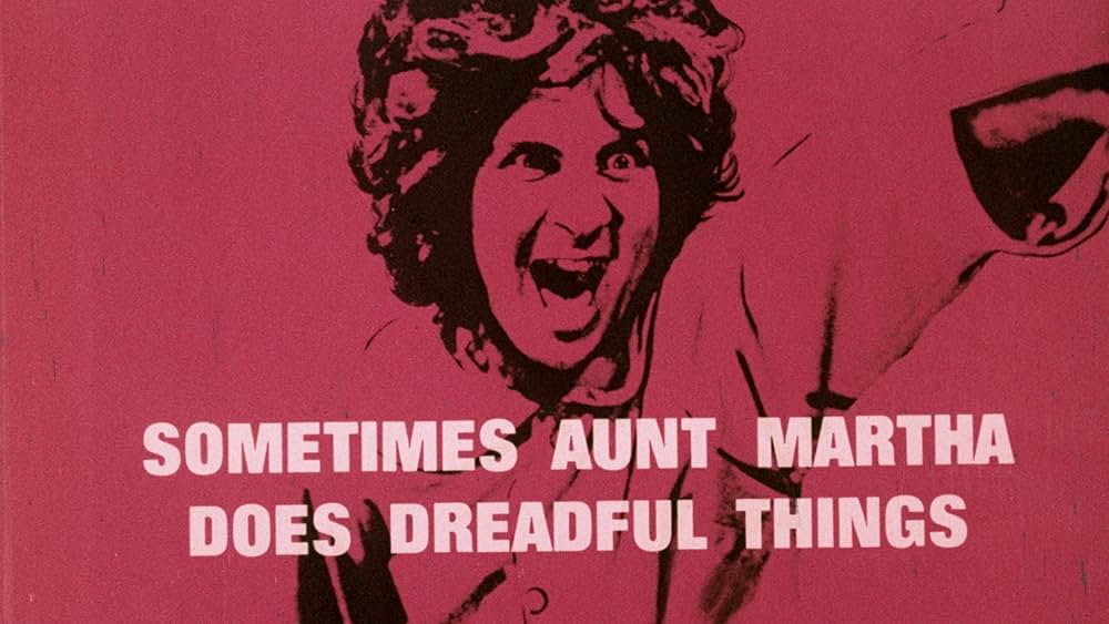 女装ドロ マーサおばさん、ただいま手配中の画像