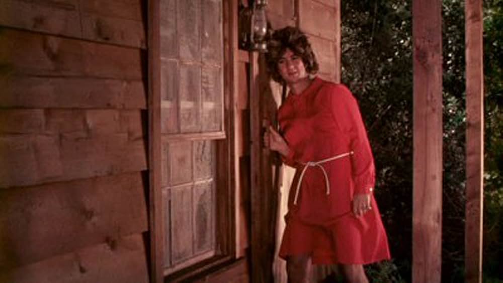 女装ドロ マーサおばさん、ただいま手配中の画像