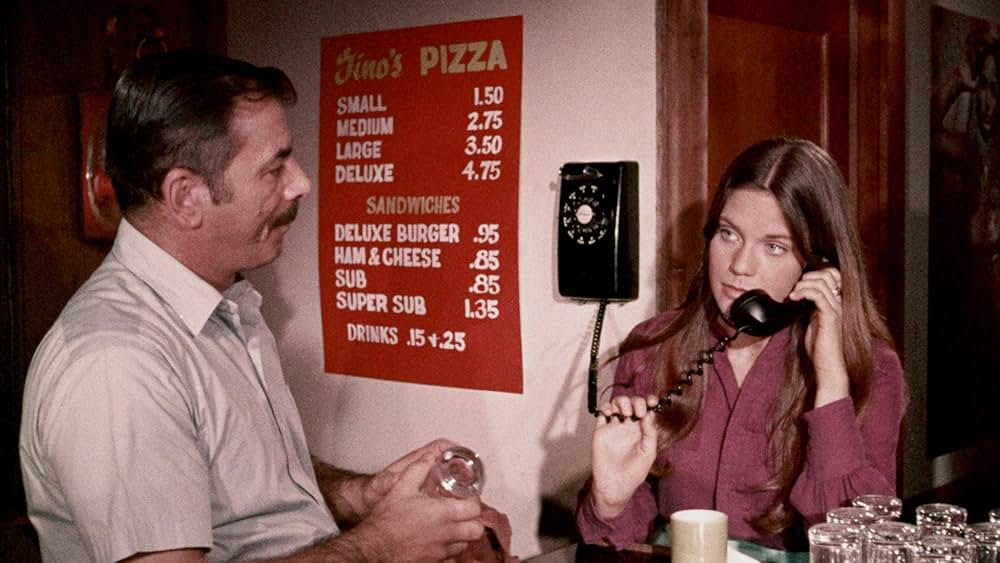 女装ドロ マーサおばさん、ただいま手配中の画像