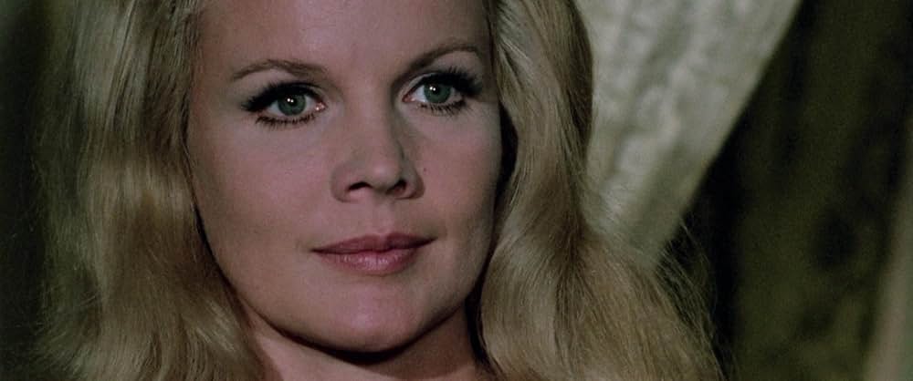 甘く危険な女の画像