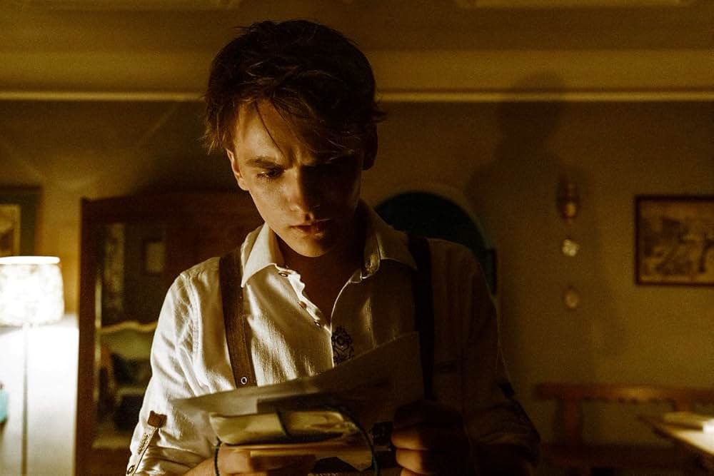 ストレンジ・ハウス: 呪われた家の秘密の画像