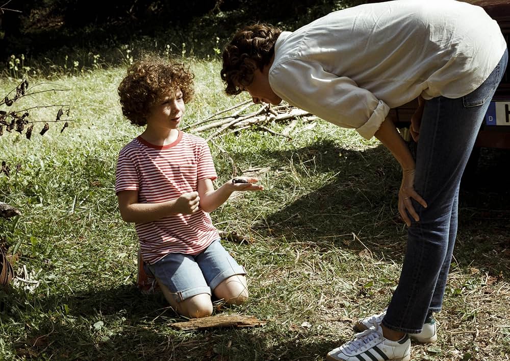 ストレンジ・ハウス: 呪われた家の秘密の画像