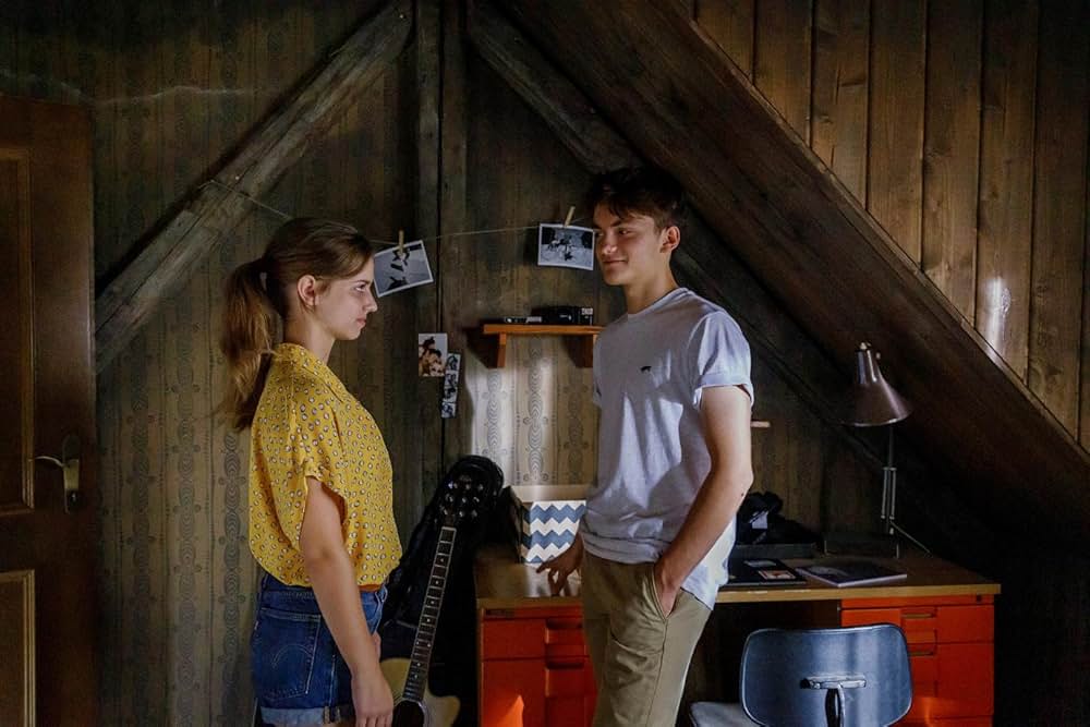 ストレンジ・ハウス: 呪われた家の秘密の画像