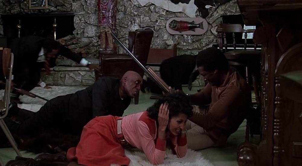 女記者フライデー／謎の暗殺計画の画像