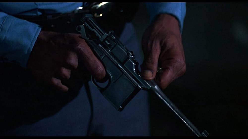 女記者フライデー／謎の暗殺計画の画像