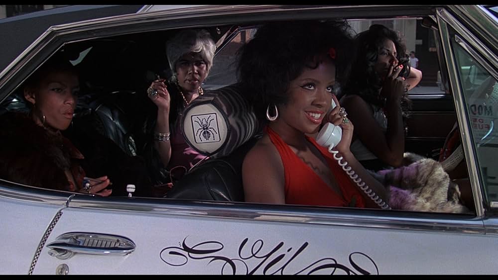 女記者フライデー／謎の暗殺計画の画像