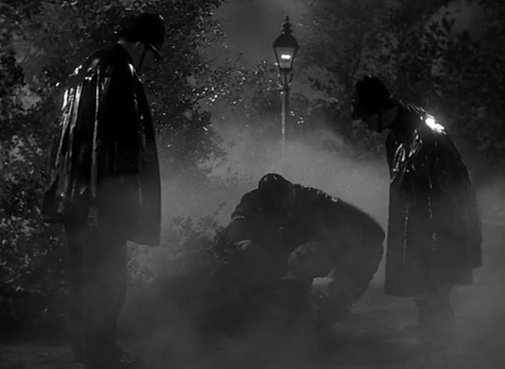 謎の狼女の画像