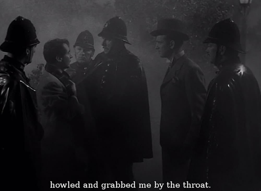 謎の狼女の画像