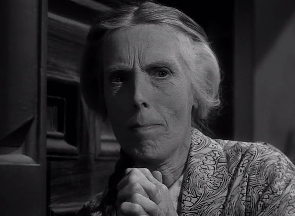 謎の狼女の画像