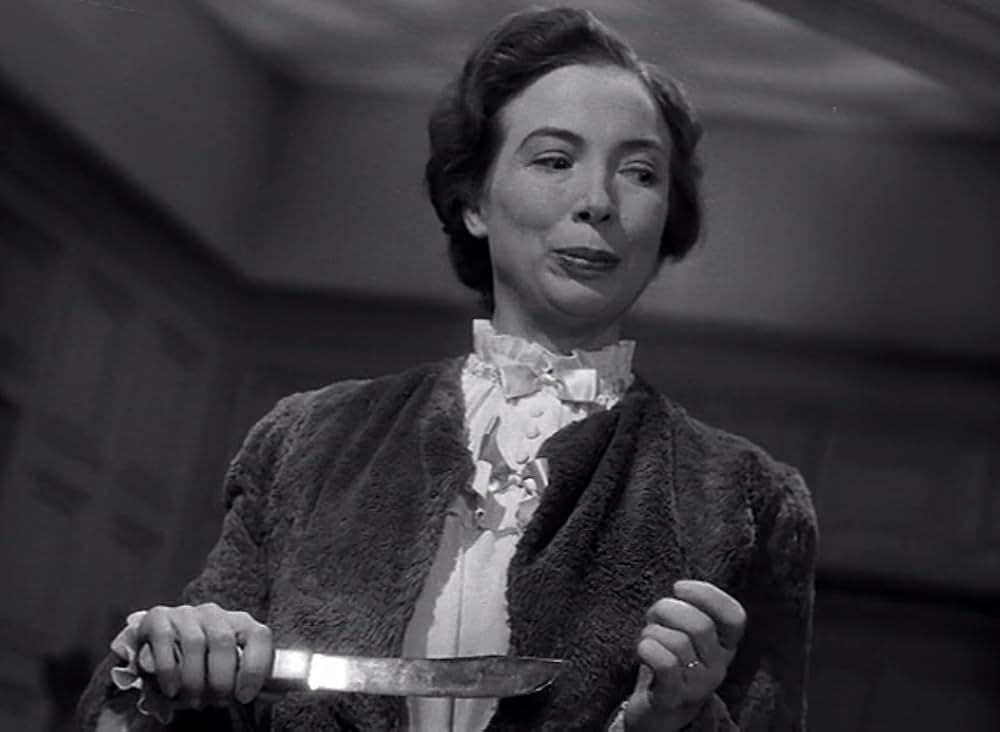 謎の狼女の画像