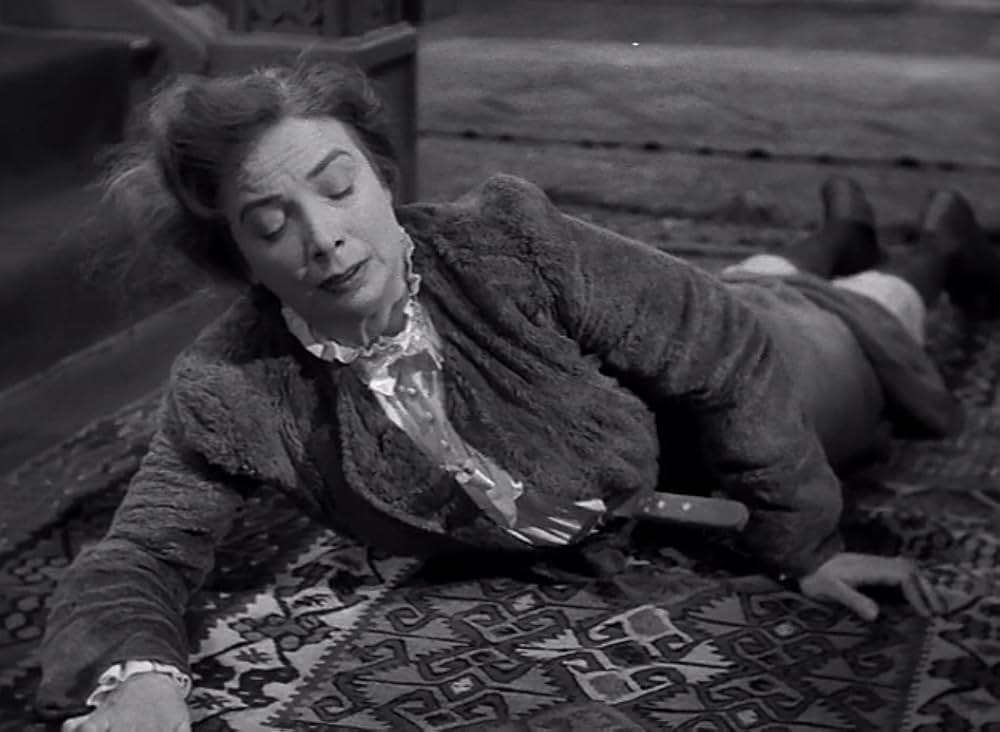 謎の狼女の画像