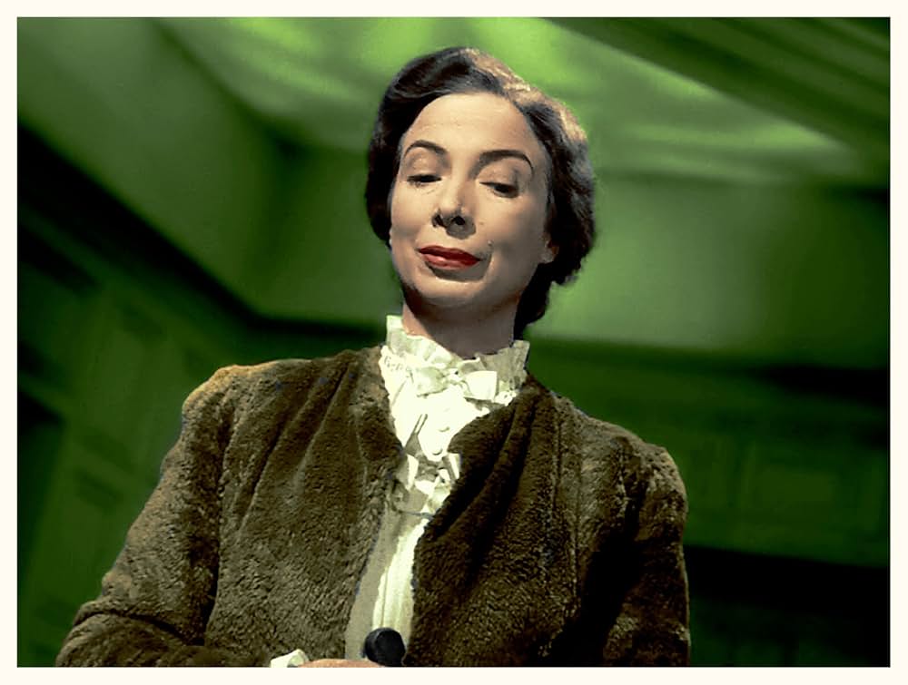 謎の狼女の画像