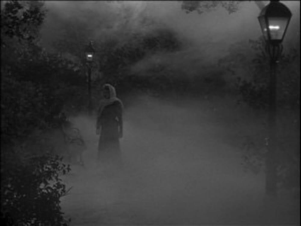 謎の狼女の画像