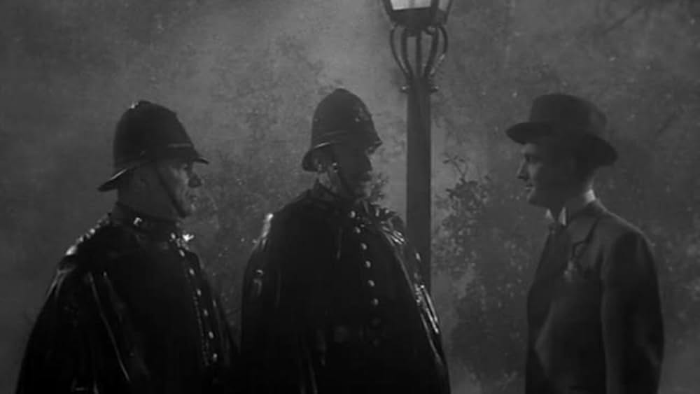 謎の狼女の画像