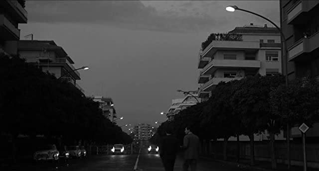 太陽はひとりぼっちの画像