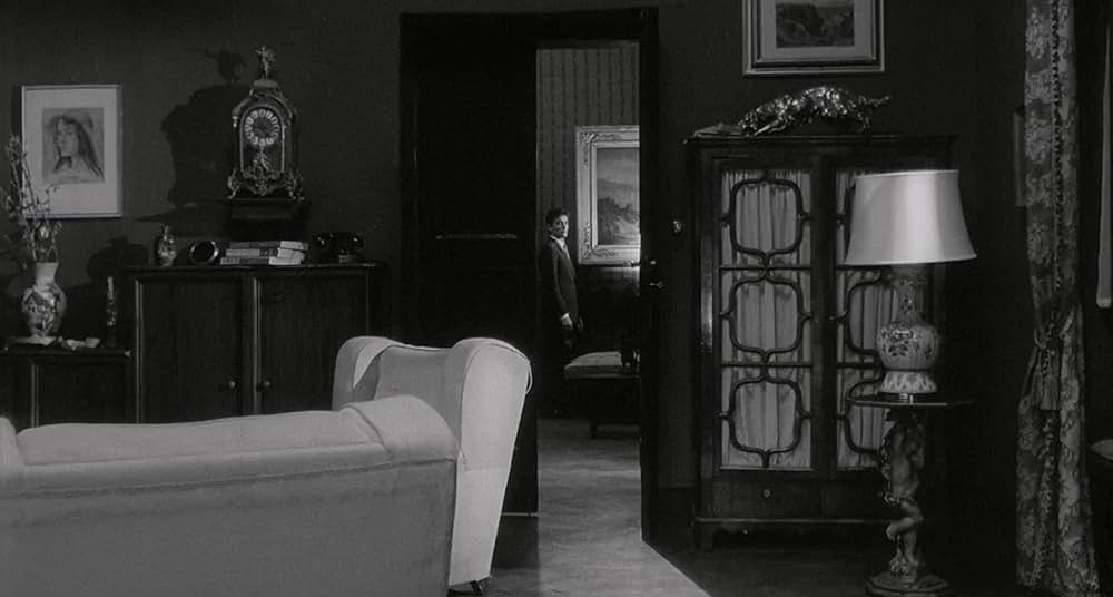 太陽はひとりぼっちの画像