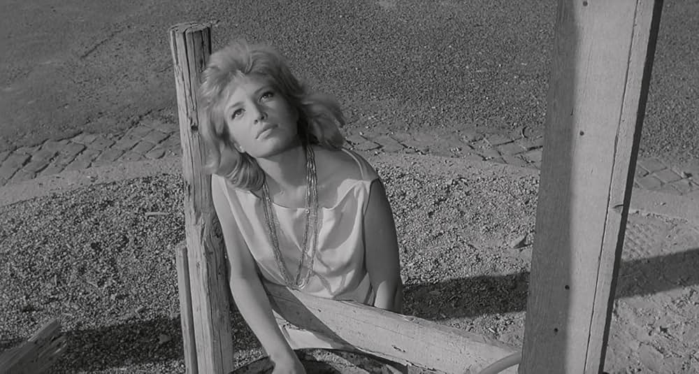 太陽はひとりぼっちの画像