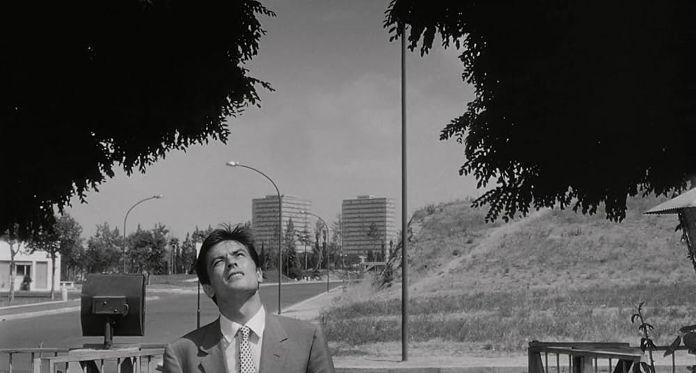 太陽はひとりぼっちの画像