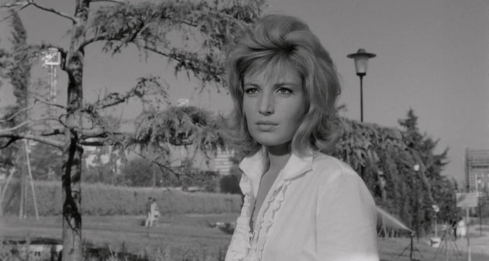 太陽はひとりぼっちの画像