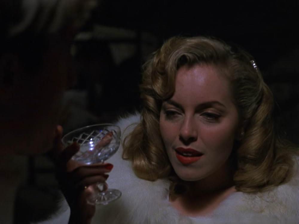 白い炎の女の画像