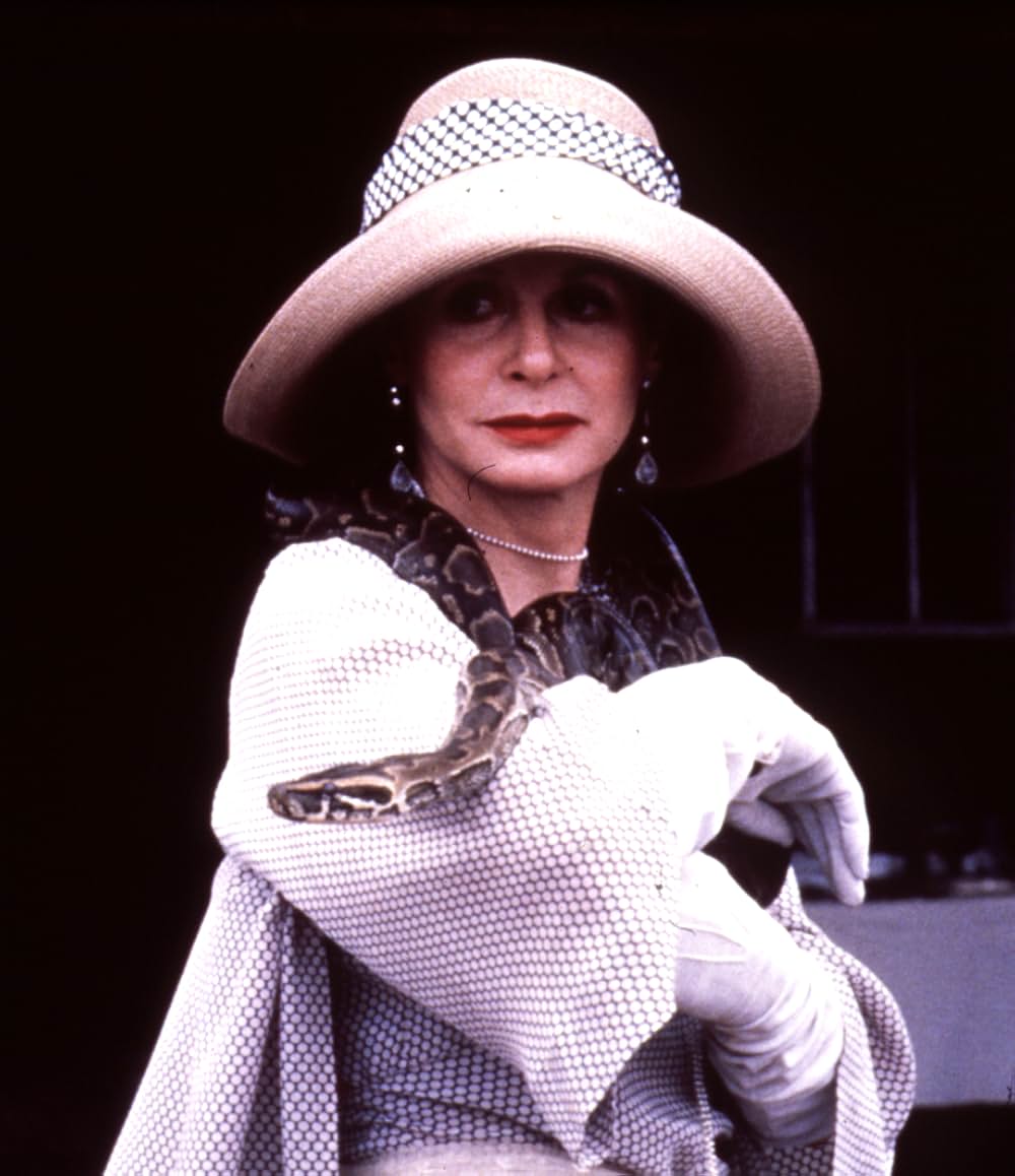 白い炎の女の画像