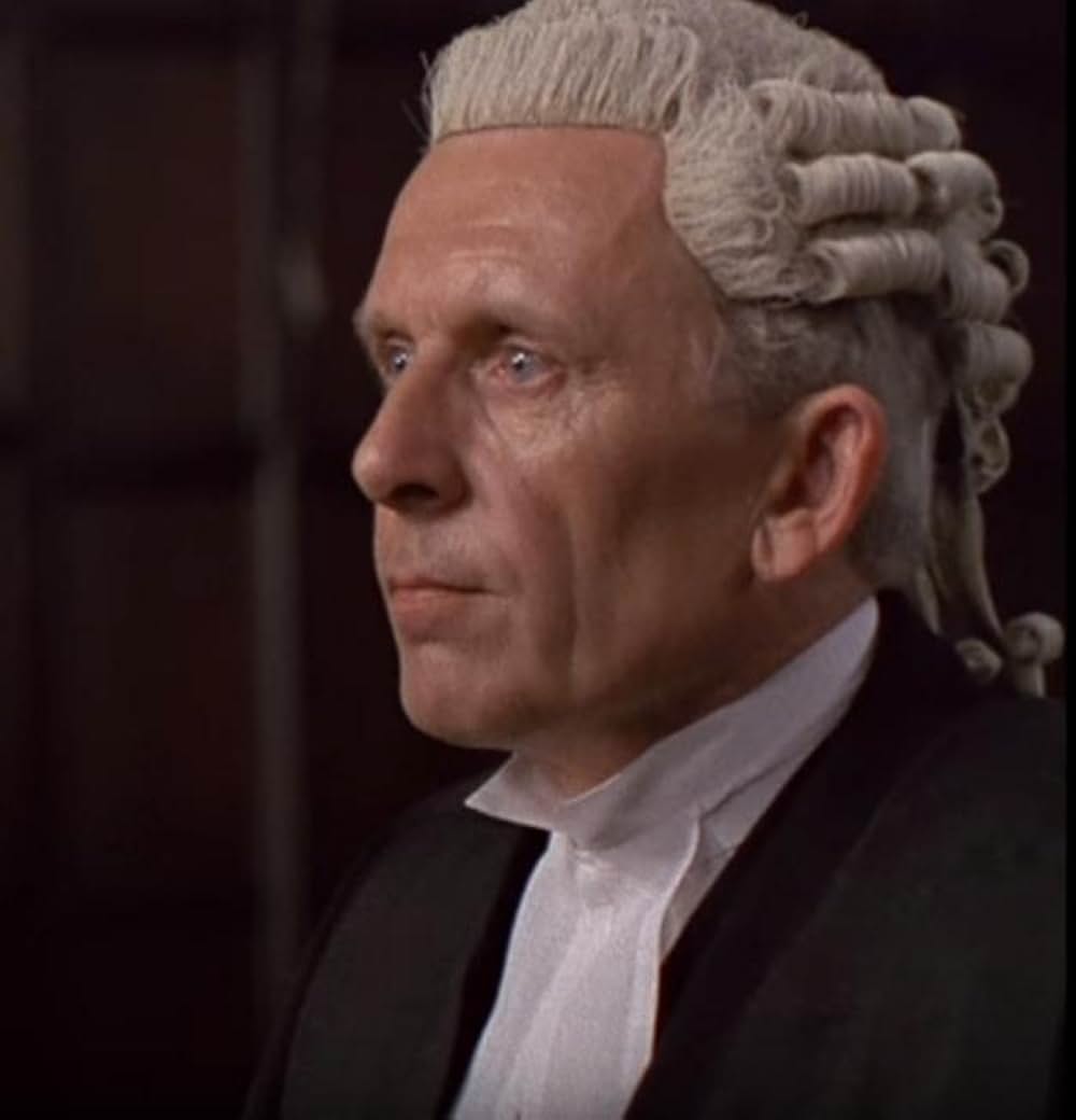 白い炎の女の画像