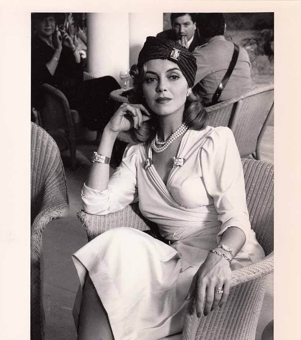 白い炎の女の画像