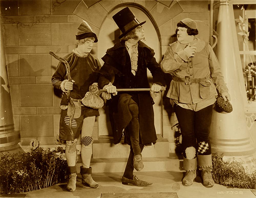 「玩具の国」Oliver Hardy & ヘンリー・ブランドン & スタン・ローレルの画像