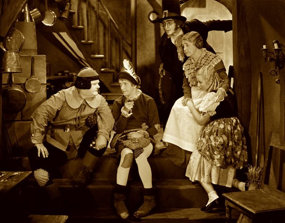 「玩具の国」Oliver Hardy & ヘンリー・ブランドン & シャーロット・ヘンリー & スタン・ローレル & フローレンス・ロバーツの画像