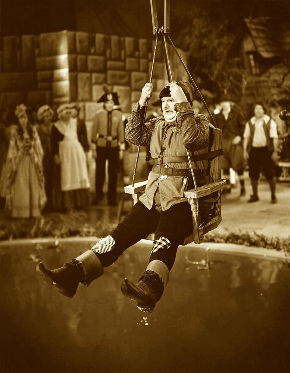 「玩具の国」Oliver Hardyの画像