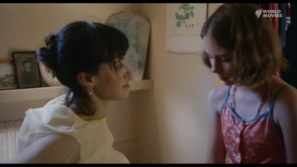 Friends and Strangers（原題）の画像