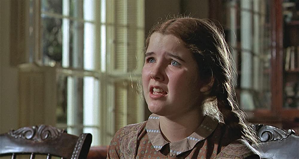 白い肌の異常な夜の画像