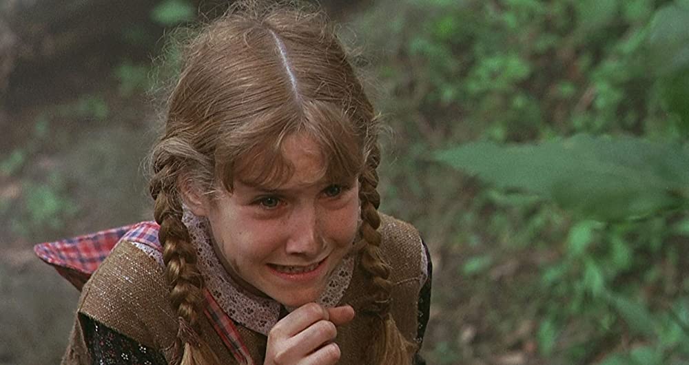 白い肌の異常な夜の画像