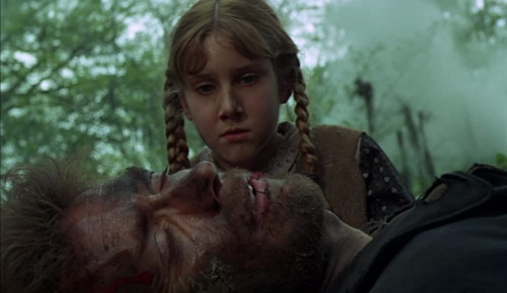 白い肌の異常な夜の画像