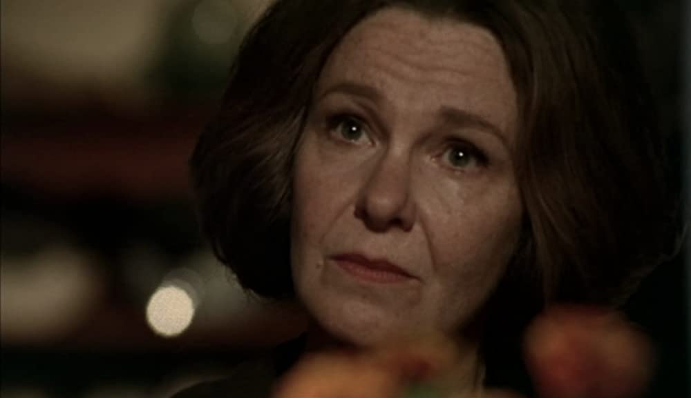 白い肌の異常な夜の画像