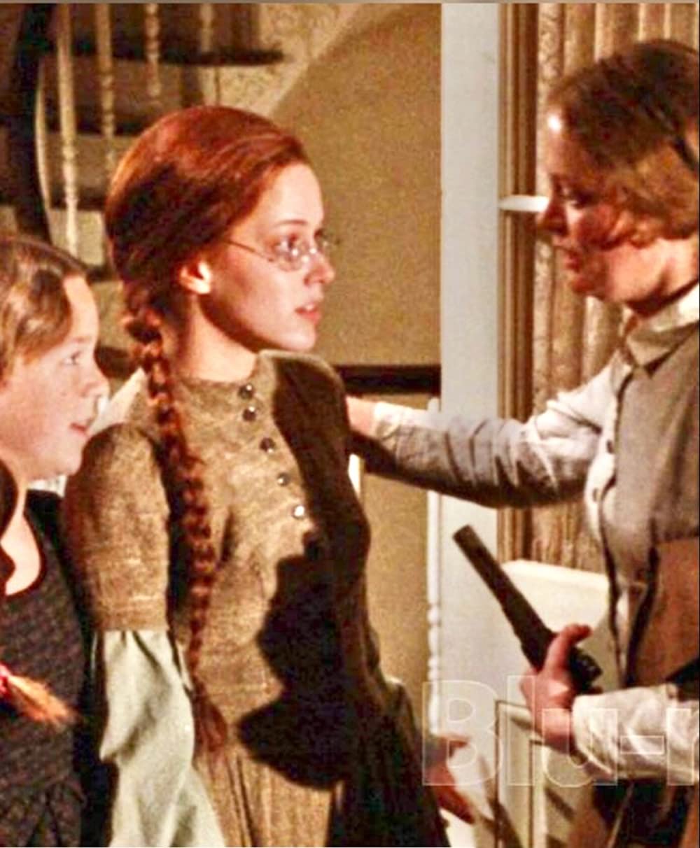 白い肌の異常な夜の画像