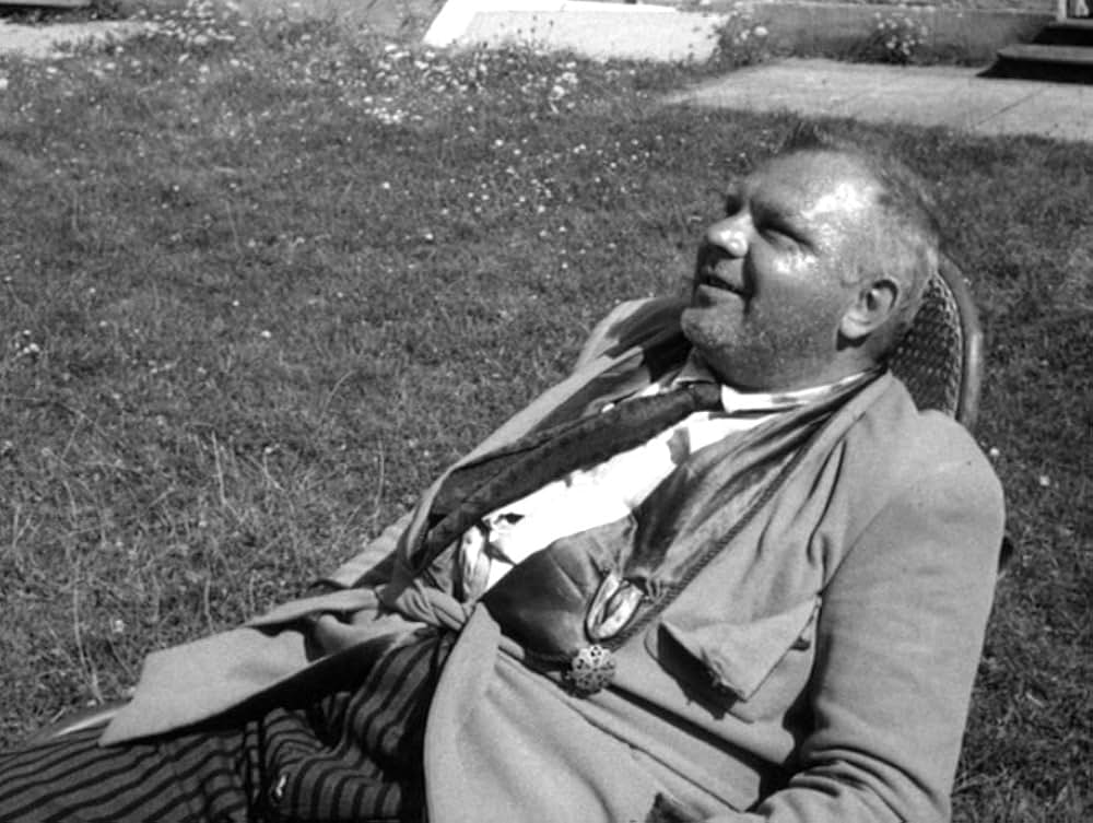 太った男と痩せた男の画像