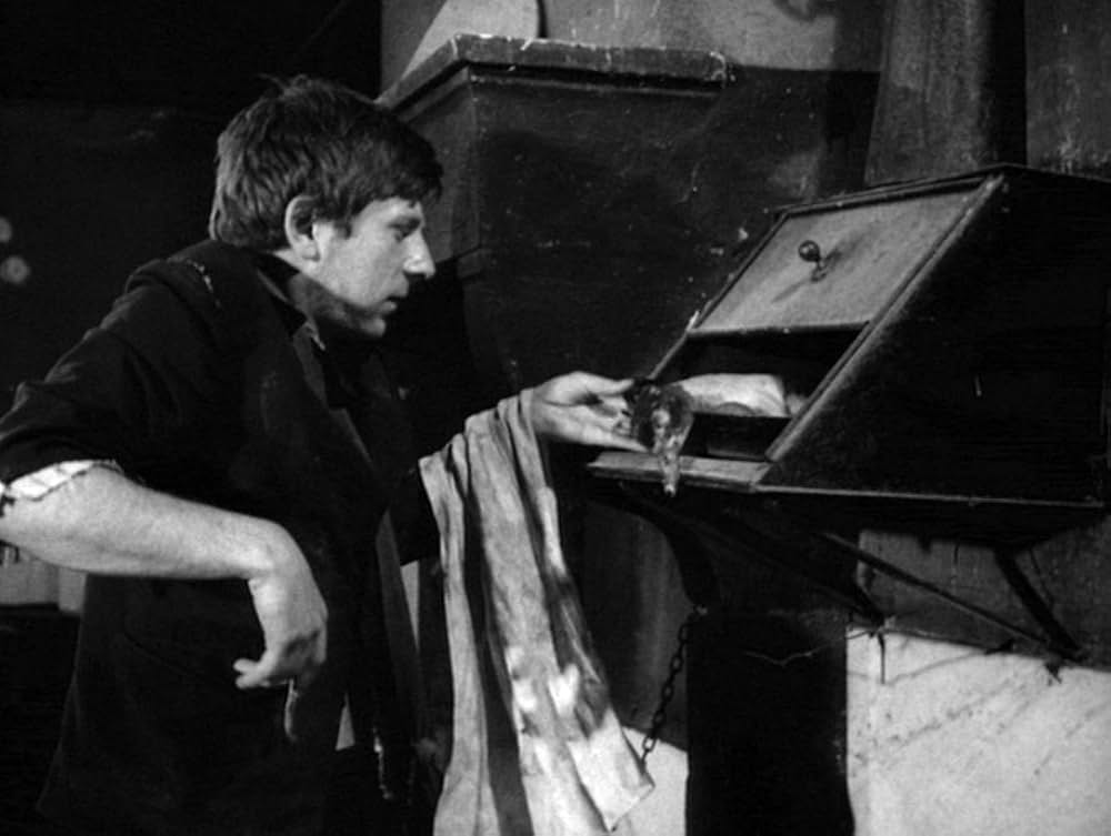 太った男と痩せた男の画像