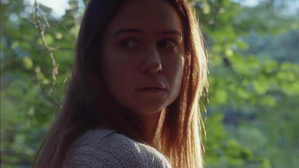 クイーン・オブ・アース（原題）の画像