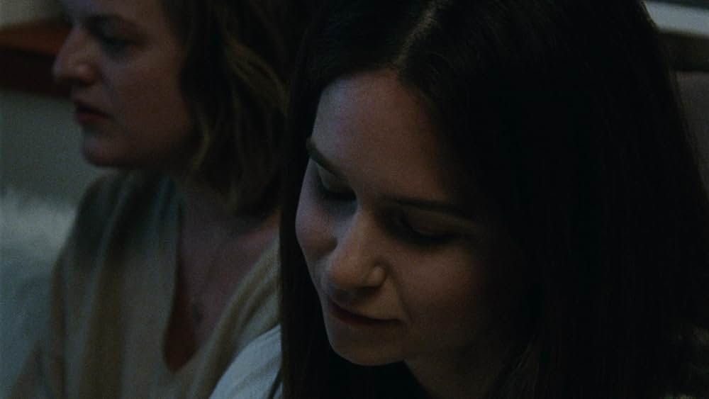 クイーン・オブ・アース（原題）の画像