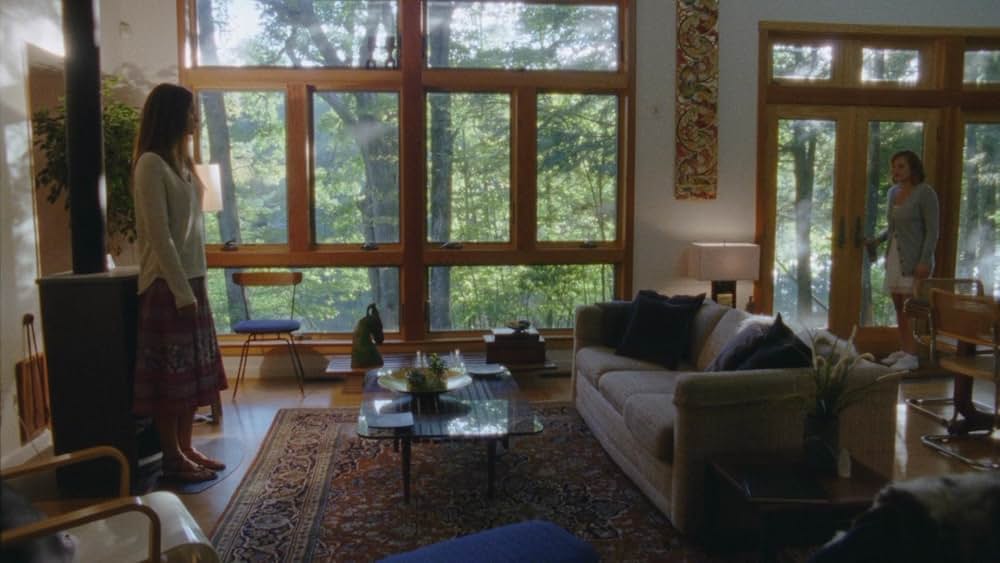 クイーン・オブ・アース（原題）の画像